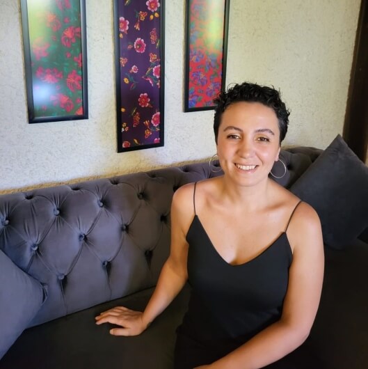 Hazal Tanrıyakul : Kapak Görseli
