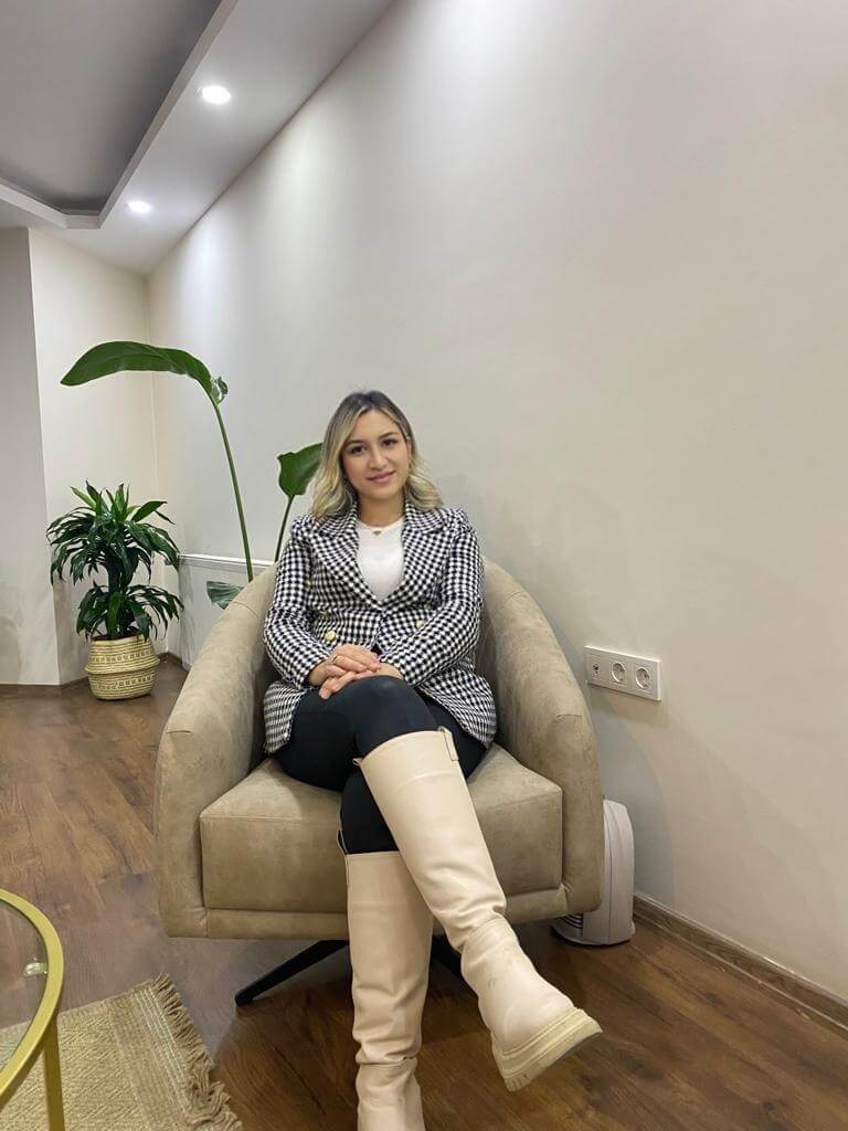 Şerife Erküçük Yurtçu : Kapak Görseli